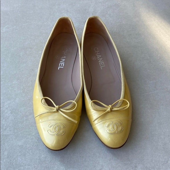 CHANEL Shoes - Chanel yellow patent leather ballerina flats